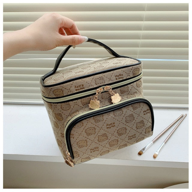 Fashion Woman Cartoon Cosmetic Bag