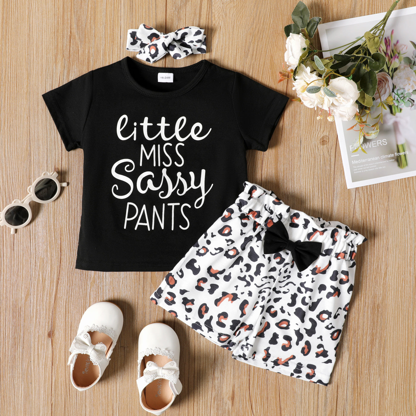 2-piece Toddler Girl Letter Print Black Tee and Bowknot Shorts Set